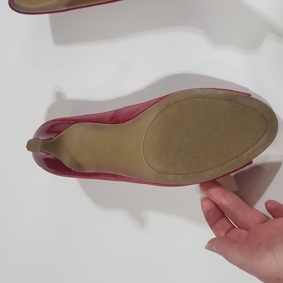 KAREN SCOTT Red Snakeskin Style Peep Toe Classic Pumps Heels - Picture 6 of 15